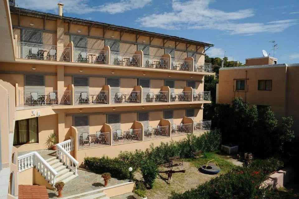 Hotel Magda Agía Marína Exterior foto